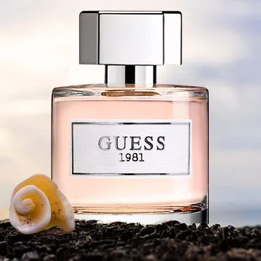 Přirozená krása vůně Guess Guess 1981