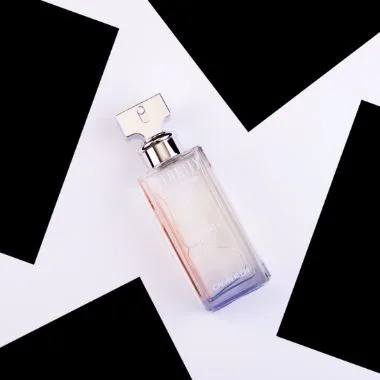 Calvin Klein Eternity Summer 2019: Léto, exotika a šumění moře
